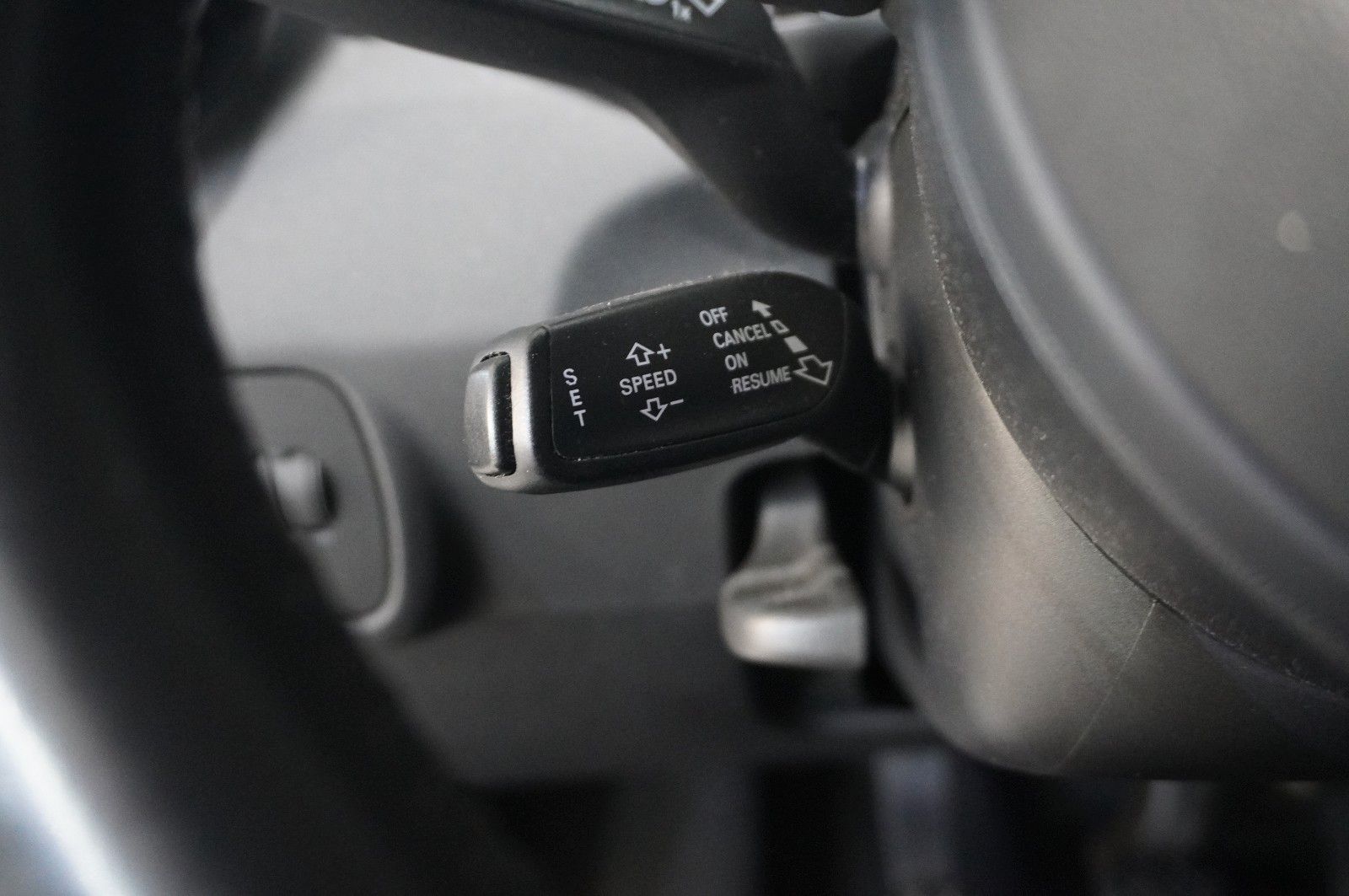 Fahrzeugabbildung Audi A1 1.4 TFSI NAVI/BI-XENON/SHZ/SPORT/PDC/TEMP/AHK