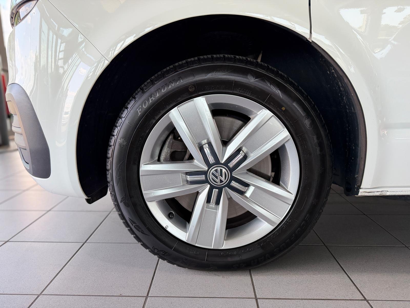 Volkswagen T6.1 Multivan 4MO. 2.0TDI DSG 7-SITZER KAM AHK