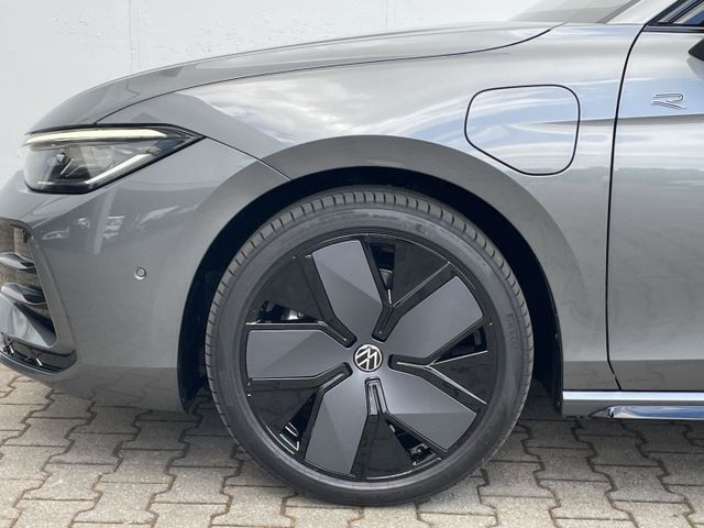 Passat R-Line 1.5 TSI eHybrid DSG HUD/AHK/360°Ka