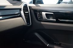 PORSCHE Cayenne S | InnoDrive | Pano | Matrix | AHK PORSCHE Cayenne S | InnoDrive | Pano | Matrix | AHK