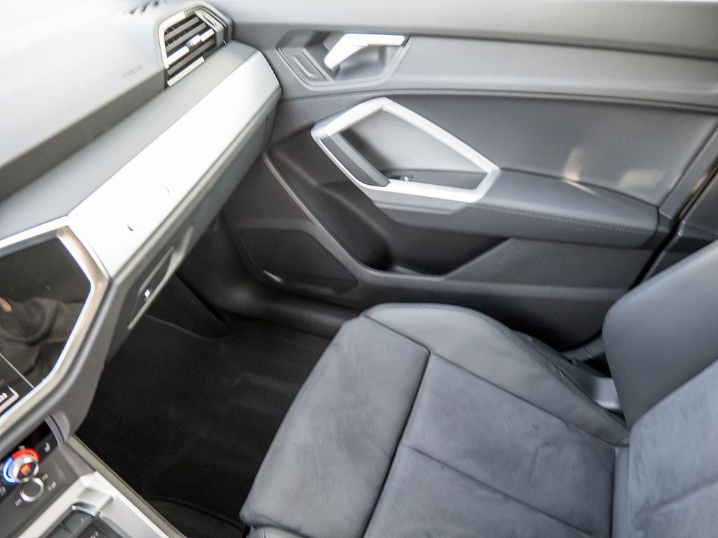 Audi Q3 - Bild 16