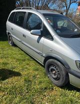 Opel Zafira 1.8 16V Comfort Comfort - Opel Zafira: Comfort