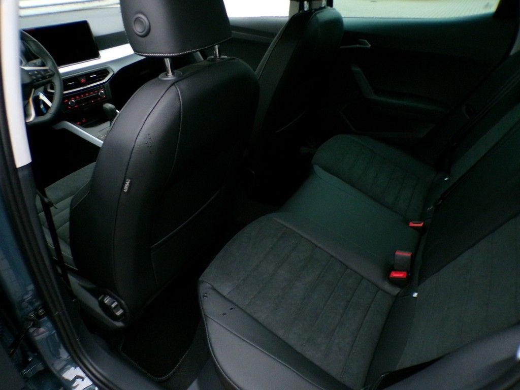 Fahrzeugabbildung SEAT ARONA 1,0 TSI Road Edition