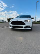 Ford Focus ST Mk3 Turnier, Volleder Recaro, 250... - Ford Focus ST MK3 Gebrauchtwagen