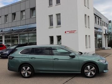 Volkswagen Passat Variant 2.0 TDI neues Modell Elegance