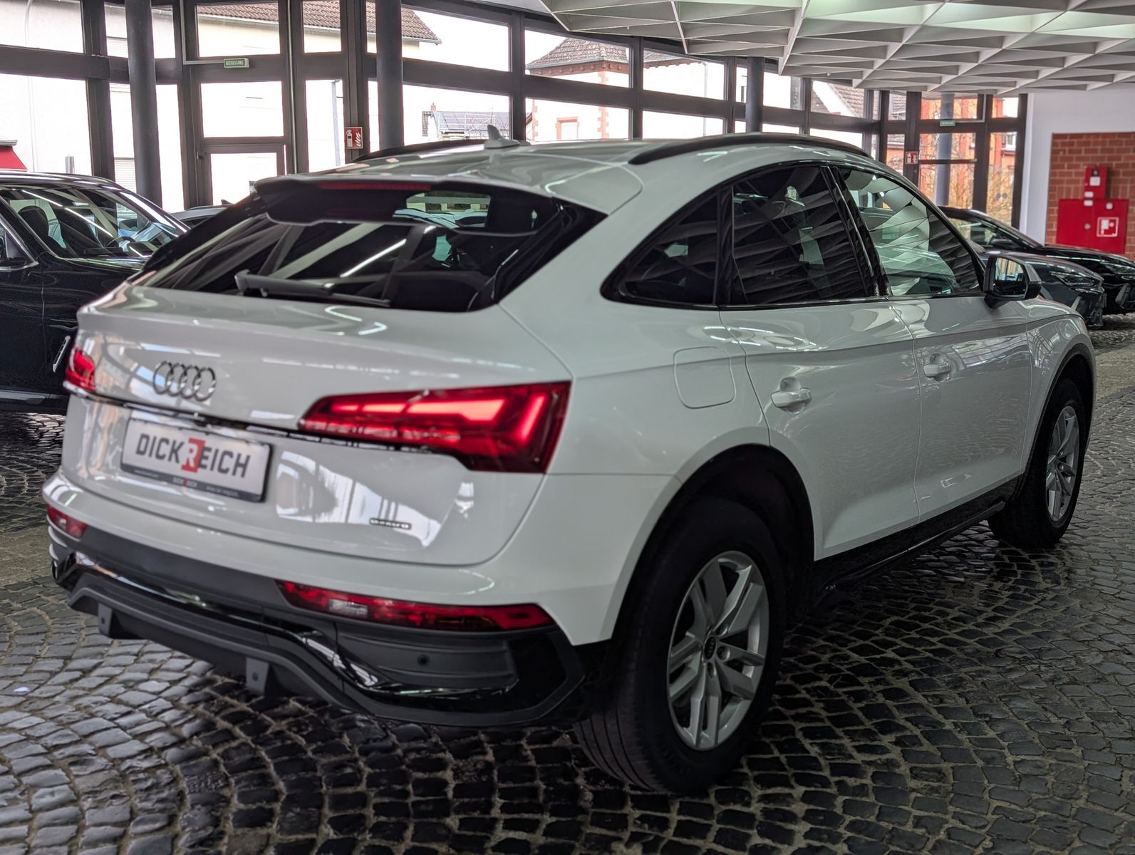 Fahrzeugabbildung Audi Q5 50 TFSIe quattro Sportback AHK MATRIX ACC APP