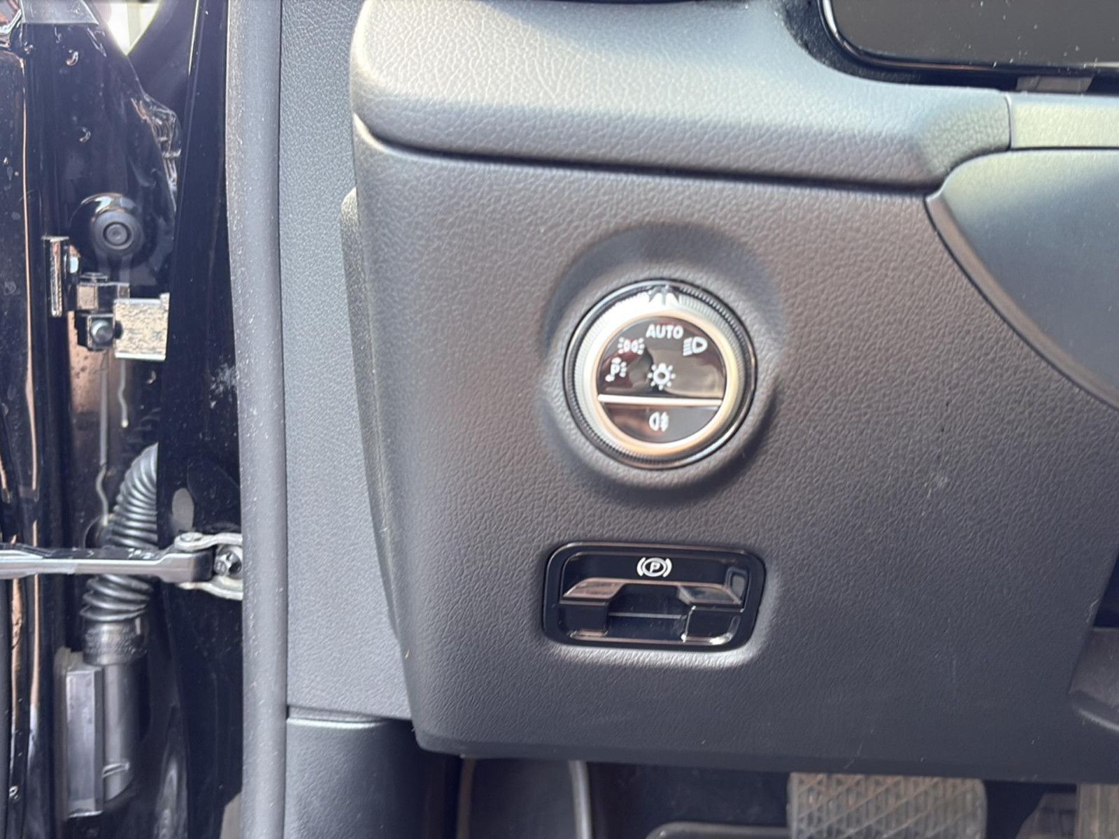 Mercedes-Benz C 200 T d Kamera LED Navi DAB Distro Sound STHZG foto 25