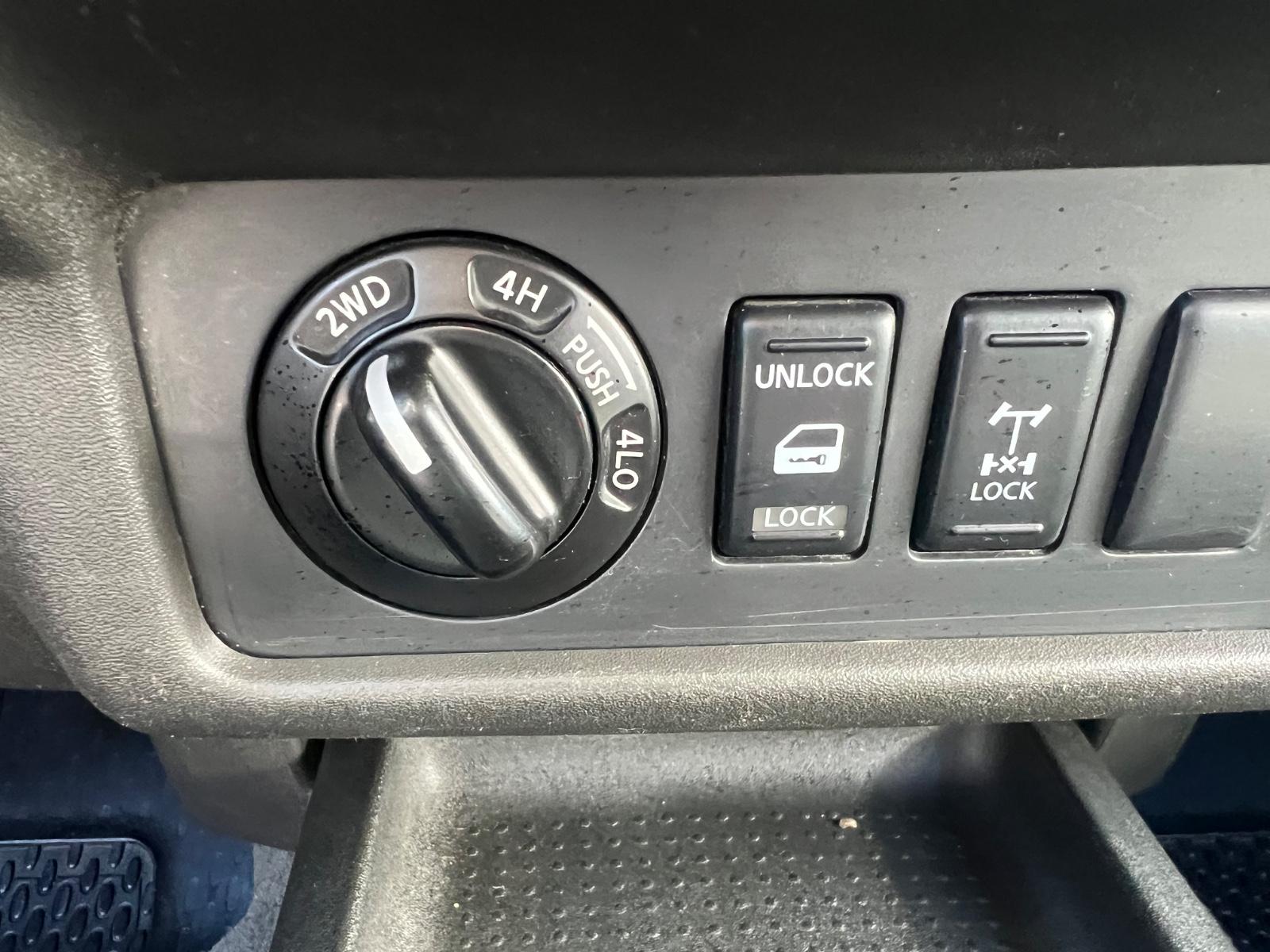 NISSAN NAVARA PICKUP KINGCAB COMFORT 4X4 KLIMA 150000KM | 174 ch | BVM | VOLANT EN CUIR