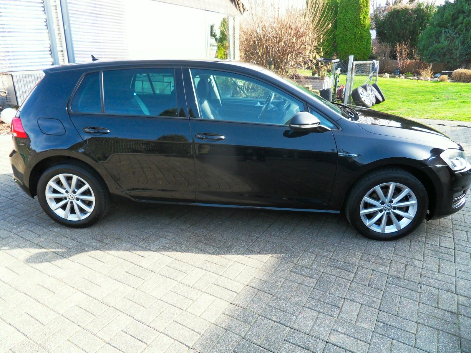 Volkswagen Golf VII Navi-Sitzh.-Alu-GRA-PDC-Klima-100.000km