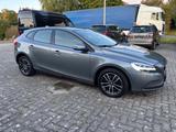 Volvo V40 Momentum - graue Volvo V40