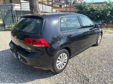 Volkswagen Golf - 5