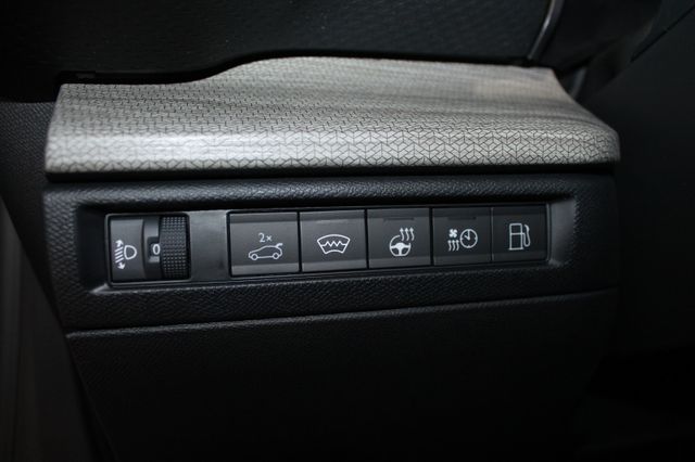 Fahrzeugabbildung Citroën C5 X Plug-In Hybrid Shine Pack Sofort verfügbar
