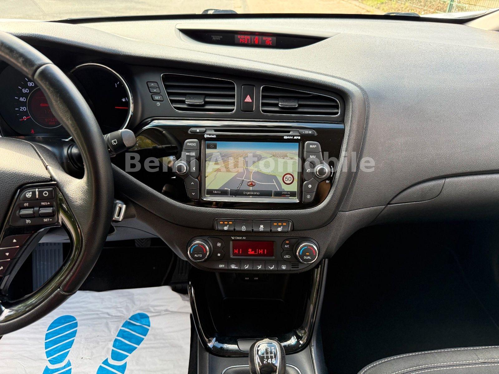 Kia cee'd / Ceed Dream Team/NAVI/SHZ/KAMERA/TMP/LED/