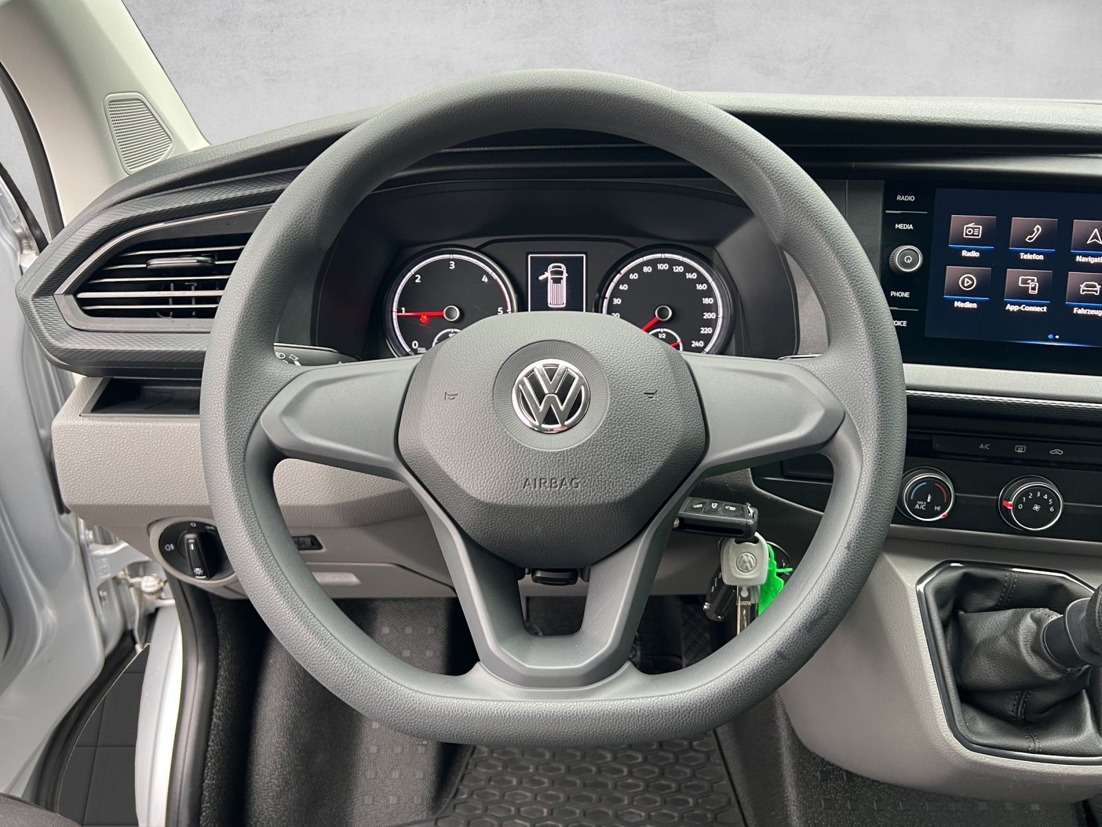 Volkswagen T6 Kombi - Bild 14