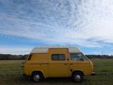 Volkswagen VW T3 Bulli Camper Original Reimo Ausbau - Volkswagen gelb
