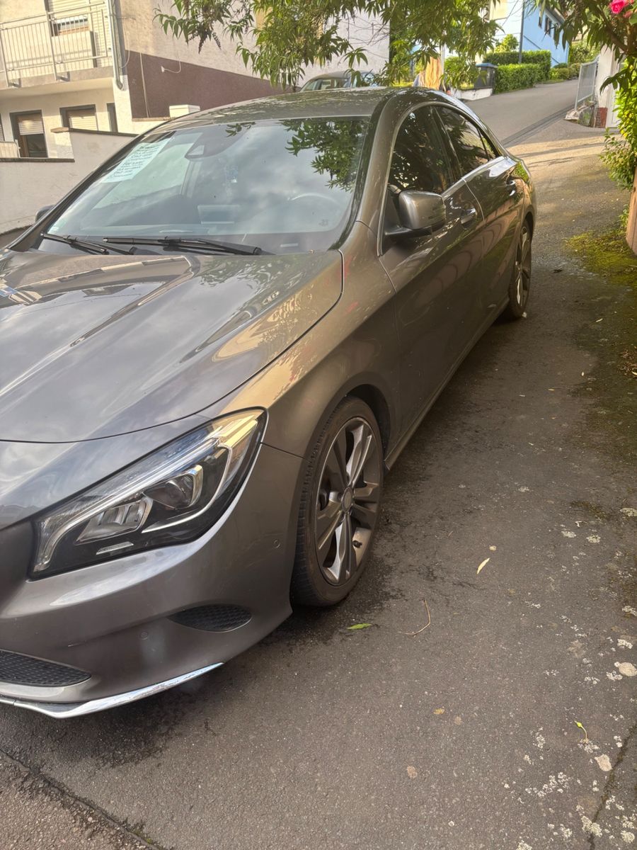 MERCEDES-BENZ CLA 180 Urban Urban