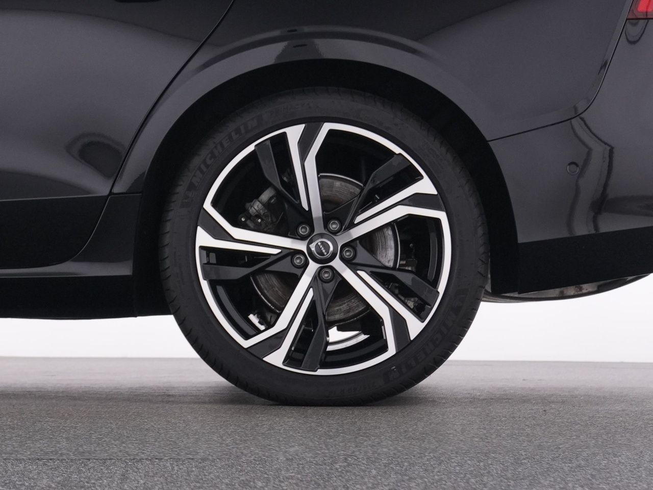 Volvo V60 B4 Plus Dark+ACC+PANO+HA&KA+LICHTPAK+BLIS+ foto 21