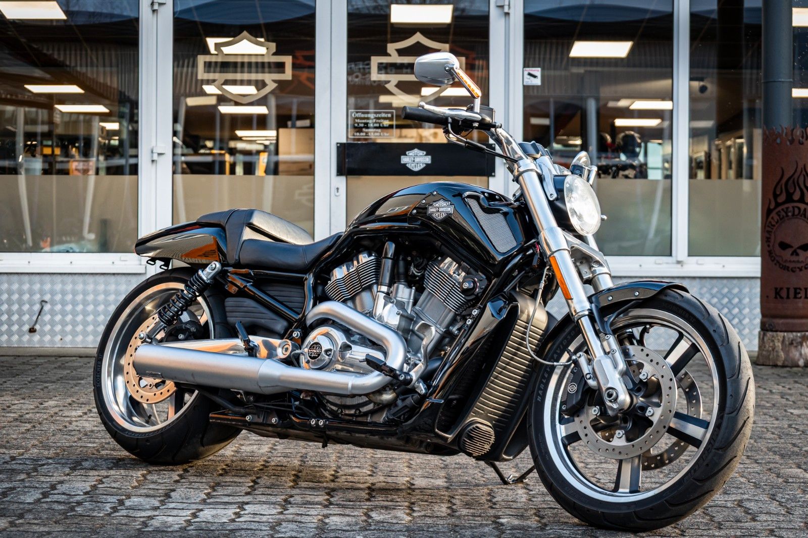 Fahrzeugabbildung Harley-Davidson VRSCF V-Rod Muscle 1250 - 240er Reifen