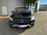 Mercedes-Benz ML 350 BlueTEC 4MATIC - - Mercedes-Benz ML 350: Bluetec