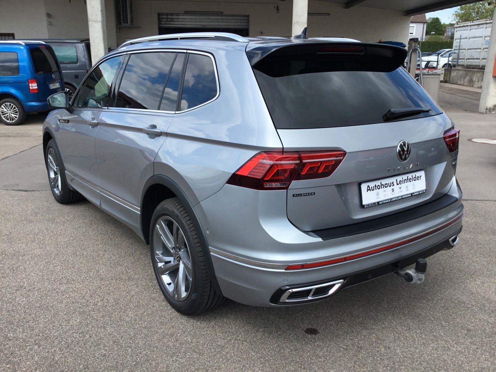 Fahrzeugabbildung Volkswagen Tiguan Allspace 2.0TDI DSG 4M R-Line+Standheizun