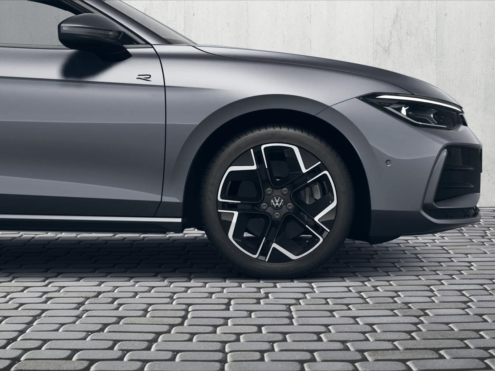 Passat 2.0 TDI 4M R-LINE *AHK*DCC*NAVI*