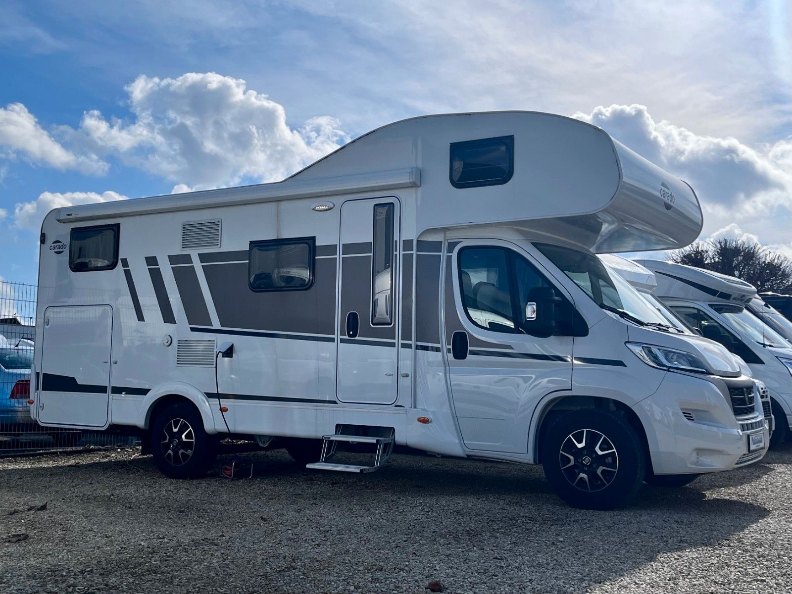 Fahrzeugabbildung Carado A-464 pro 2025 -Markise, Fahrradträger-