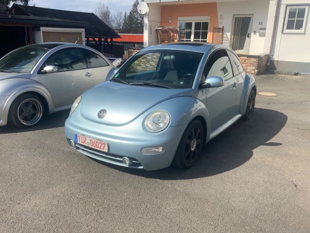 Volkswagen New Beetle 2,3 V5 125kw