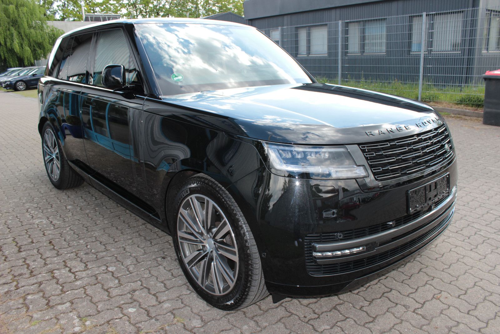 Fahrzeugabbildung Land Rover *MY25* Range Rover P460e HSE Hybrid