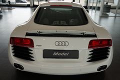 AUDI R8 Coupe 4.2 FSI quattro | Manual transmission AUDI R8 Coupe 4.2 FSI quattro | Manual transmission