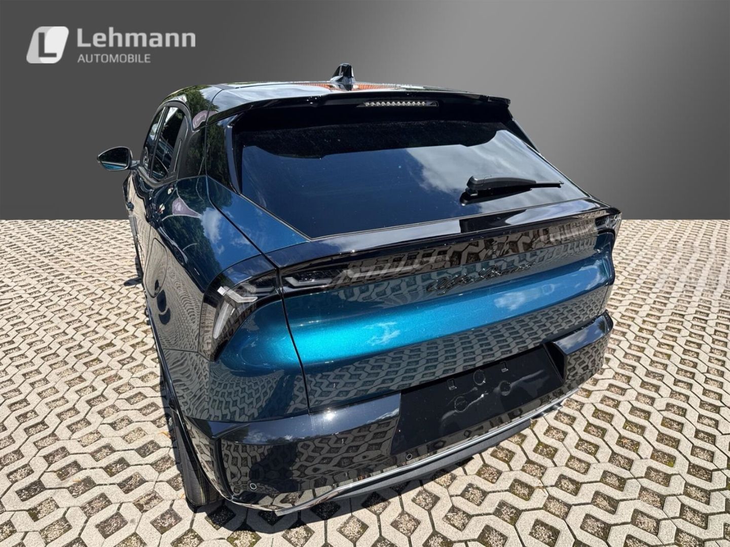 Fahrzeugabbildung Alfa Romeo Junior Ibrida Sport Speciale 1,2 VGT 107kW MY26