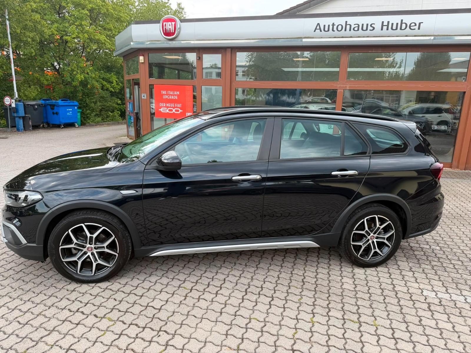 Fiat Tipo Kombi MY24 CROSS Kombi HYBRID 1.5 GSE 96 kW