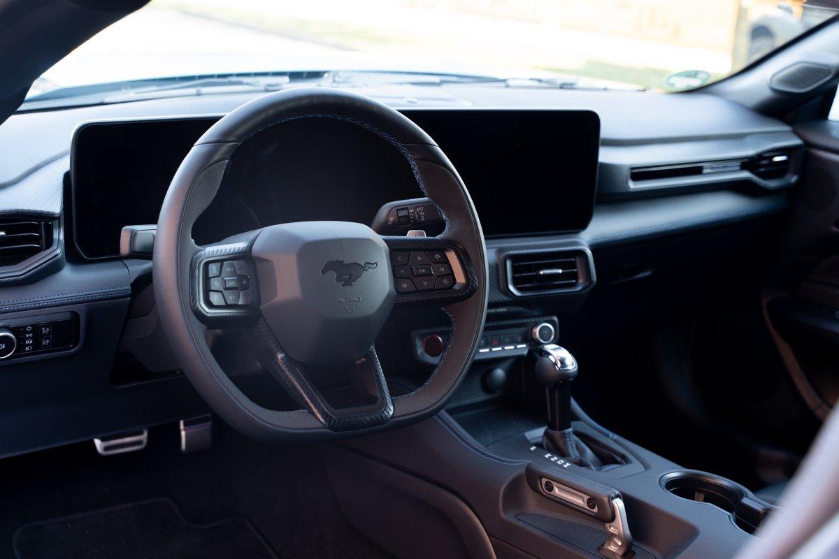 Ford MUSTANG Dark Horse 2026/RECARO/20Zoll/Tiefer/Bre