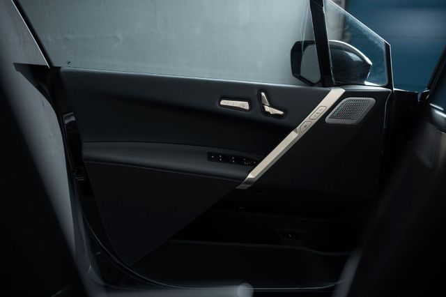 Fahrzeugabbildung BMW iX M60 M-Bremse Laser-Licht Surround Sound AHK