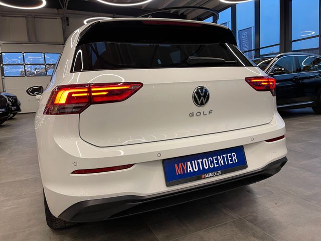 Volkswagen Golf VIII Lim. Life *LED*NAVI*PDC*AMBIENTE*CAR2X