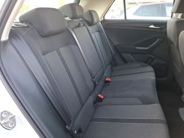Volkswagen T-Roc - 9