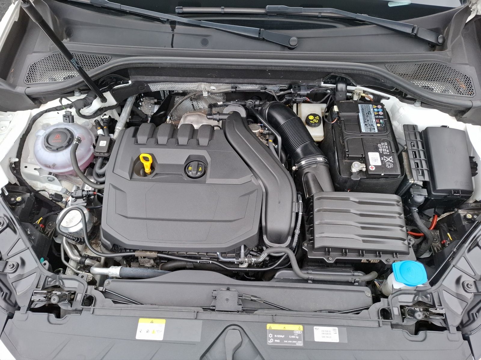 Fahrzeugabbildung Audi Q2 35 TFSI advanced S-tronic LED Navi ACC RFK SH
