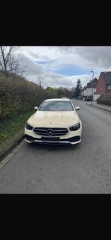Mercedes-Benz E 220 d Autom. - - mit Diesel-Antrieb: Taxi, Limousine