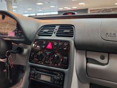 Fahrzeugabbildung Mercedes-Benz CLK 200 Elegance ( LEDER/ PDC/ TEMPOMAT