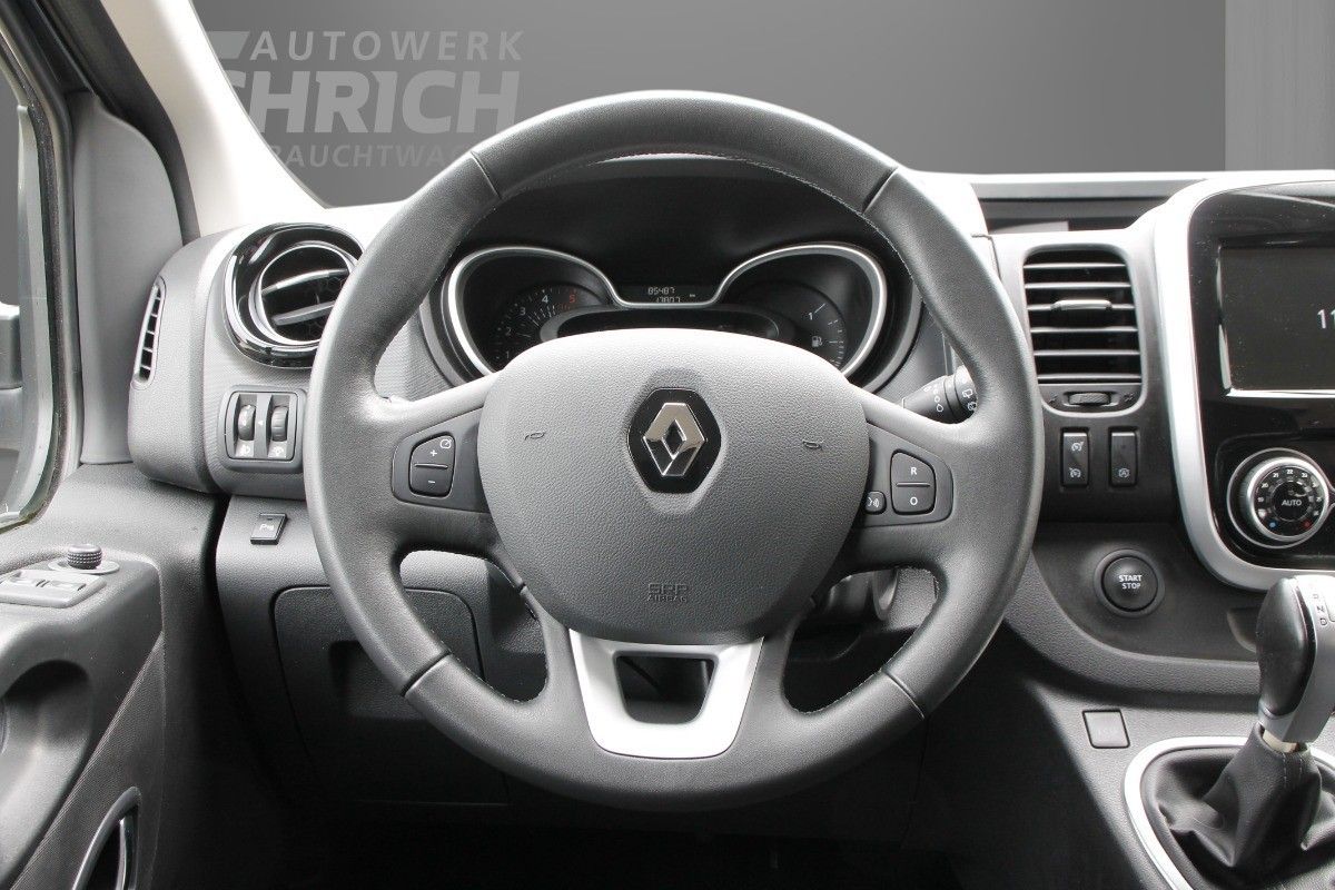 Fahrzeugabbildung Renault Trafic III Grand Spaceclass 9 Sitzer, Automatik