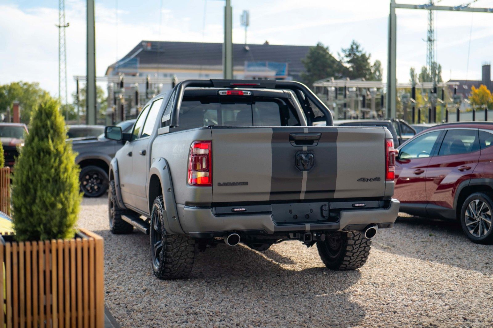 Fahrzeugabbildung Dodge RAM 5.7 V8 HEMI 4x4 OFFROAD Night LARAMIE RAPTOR