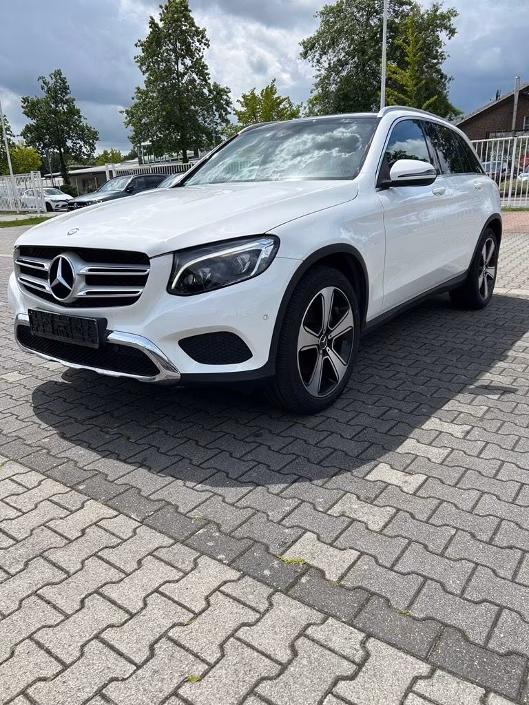 Mercedes-Benz GLC 220 d 4M EXCLUSIV, AMG, Panodach, AHK, LED, 