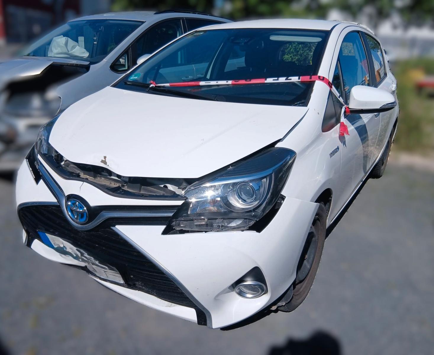 Toyota Yaris Edition-S Hybrid Unfallfahrzeug