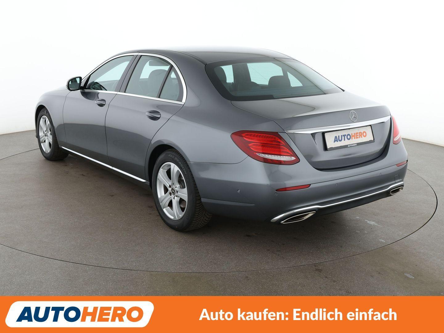 Mercedes-Benz  E 200 Avantgarde  Aut.*NAVI*TEMPO*LED*PDC*SHZ*