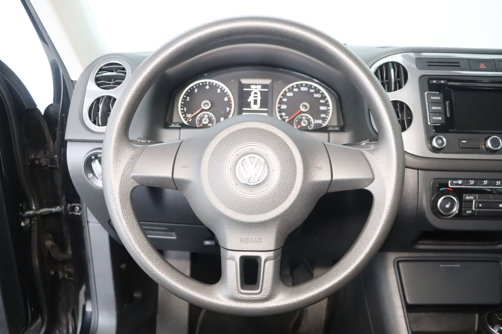 Fahrzeugabbildung Volkswagen Tiguan 1.4 TSI * HU/AU 09.2027