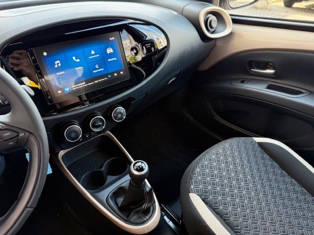Fahrzeugabbildung Toyota Aygo X Business Edition 72PS Kamera/SHZ!