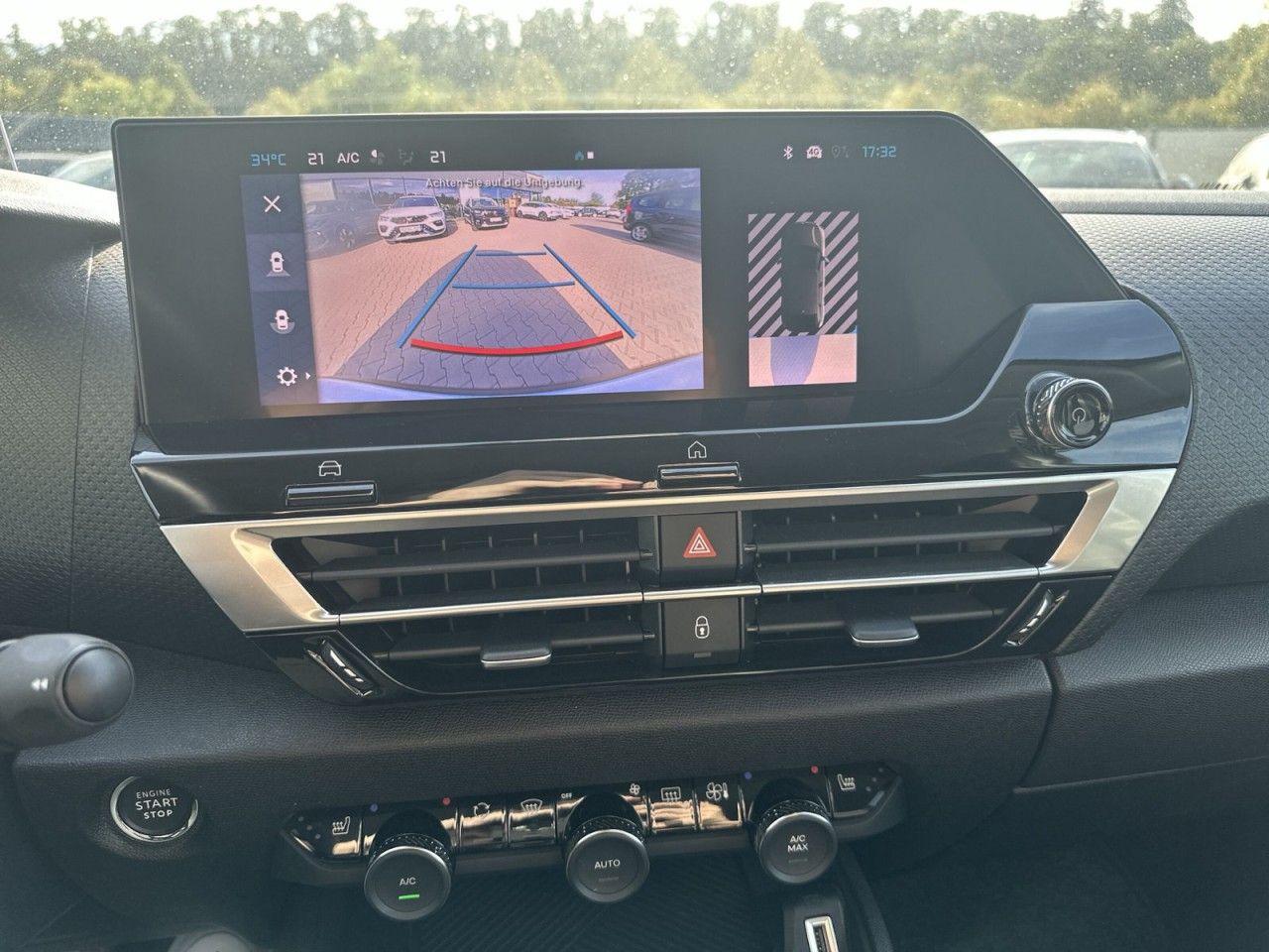 Fahrzeugabbildung Citroën C4 PureTech 130 SHINE