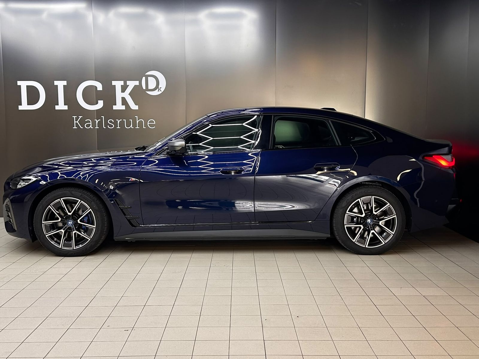Fahrzeugabbildung BMW i4 M50 GC SHADO+LED+NAVI+MEMO+H&K+SHZ+AHK+WP+360