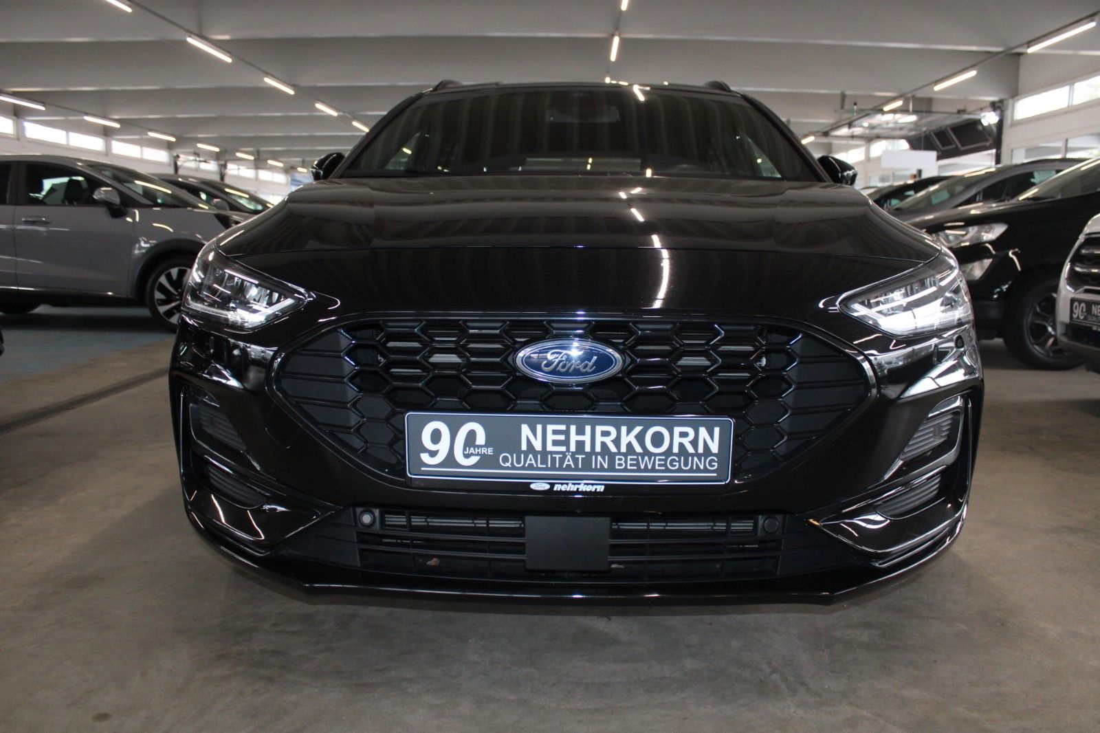 Fahrzeugabbildung Ford Focus ST-LINE Turnier Automatik LED NAVI CAM AHK