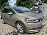 Volkswagen Touran Highline BMT/AUTOMATIK*Klima/Navi - mit Diesel-Antrieb: Beige, Alcantara, Beheizbare Frontscheibe