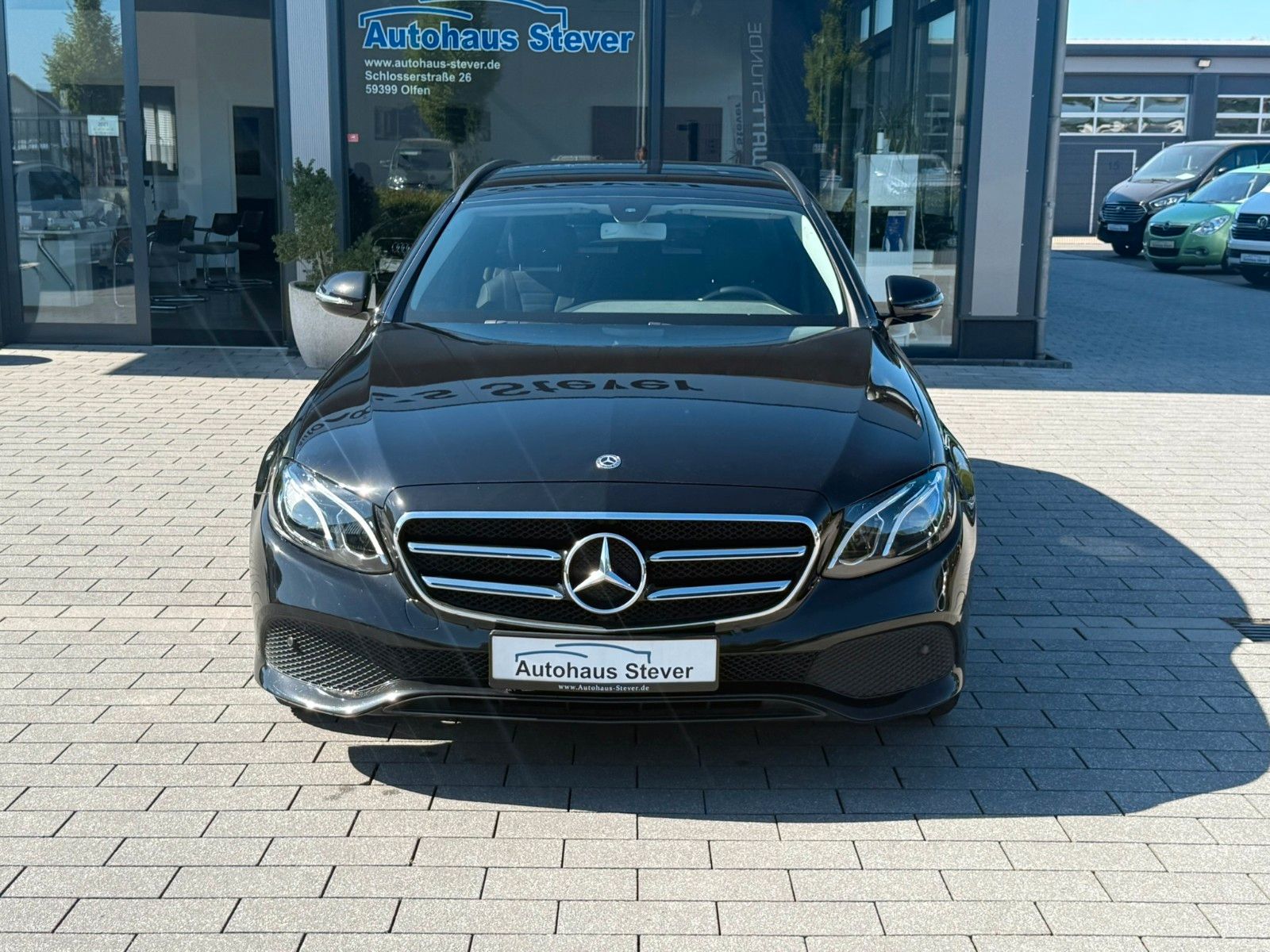 Fahrzeugabbildung Mercedes-Benz T-Modell E 200,Navi,Sitzh.
